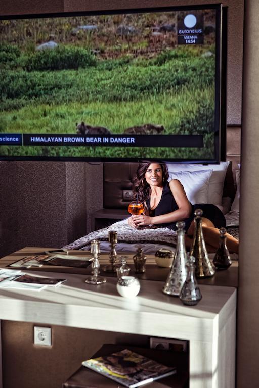 Mirage Hotel Sárvár Extérieur photo